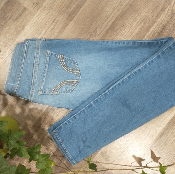 Jeans - Picture 2 of 3